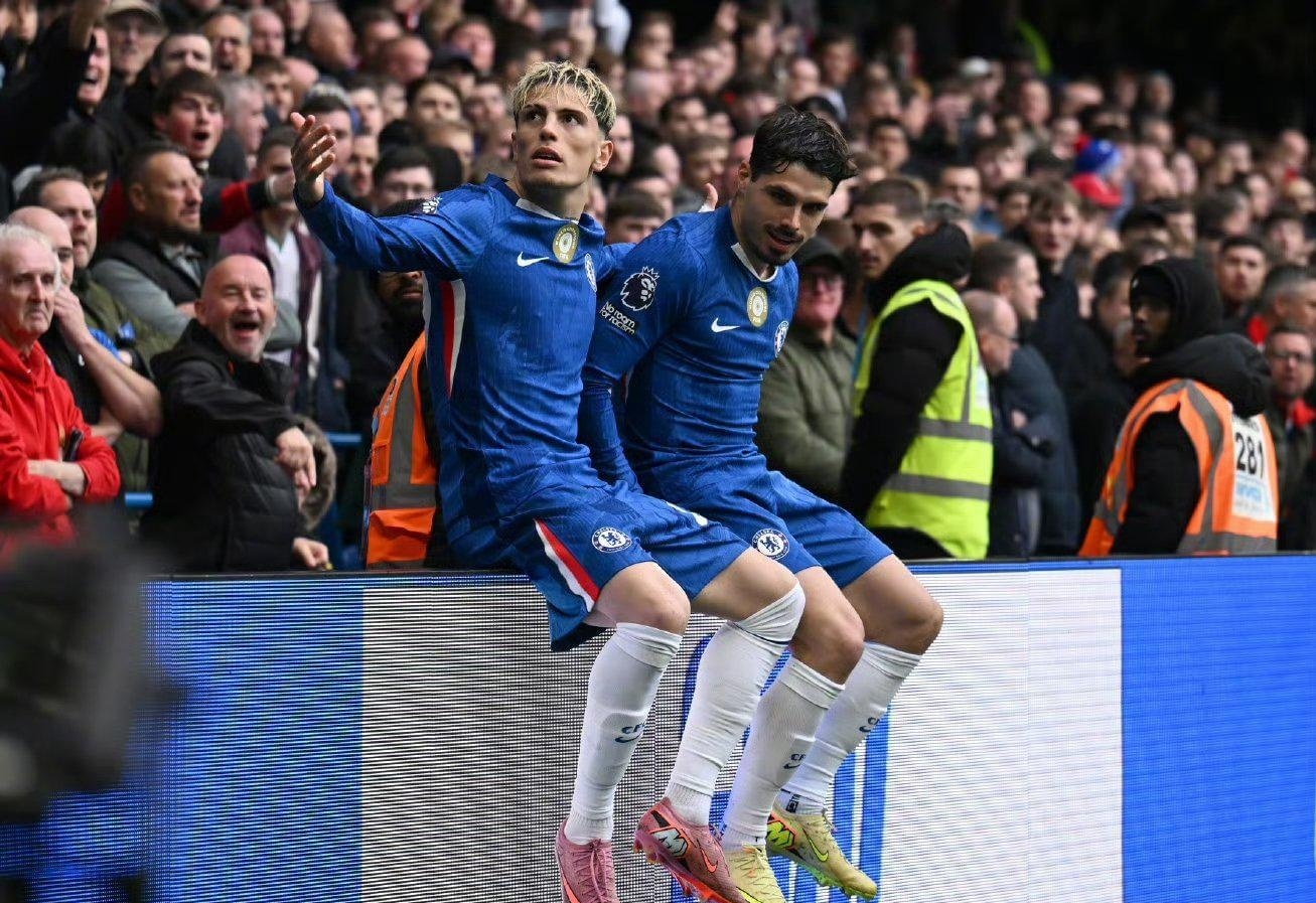 天平掀翻 天平掀翻